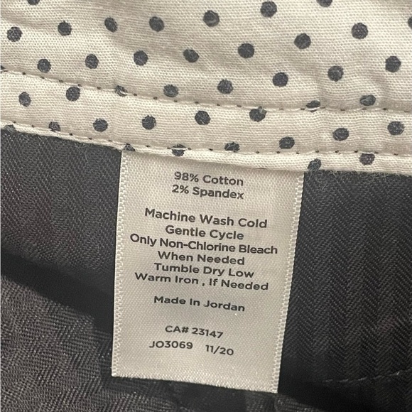 Talbots Woman’s Shorts Size 2 Black Color Knee Length Fly Front Hook Closure - Picture 4 of 6